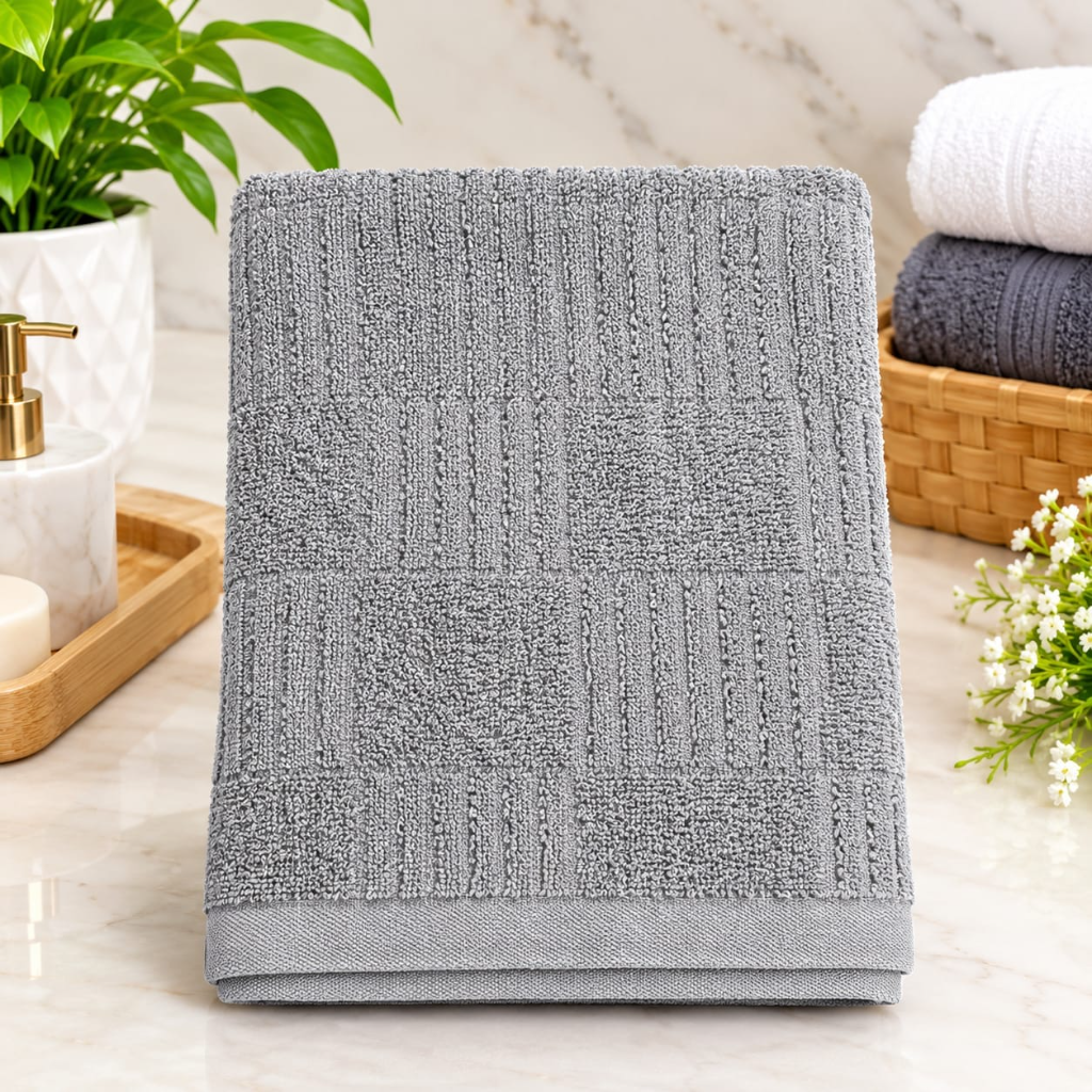 TEXTURED GREY COTTON BATH TOWEL